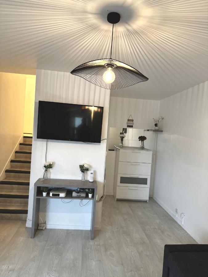 Jolie Appartement Duplex 2 Min Gare-Disney Et Paris 15 Min Noisy-le-Grand Buitenkant foto
